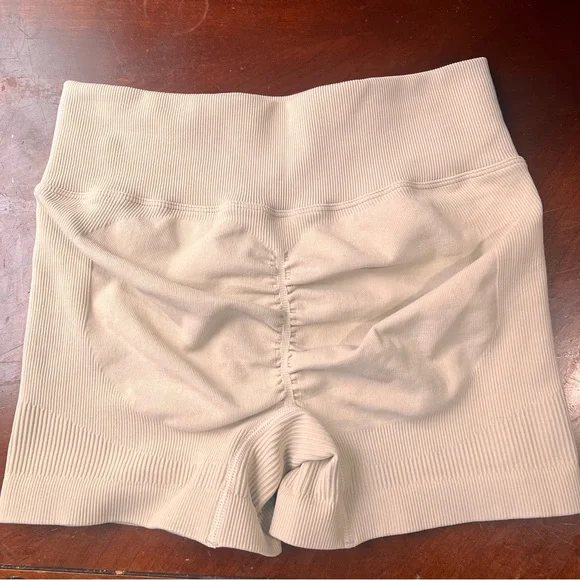 Matching Set - Picture 3 of 6